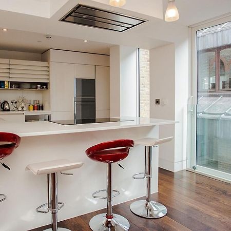 Beautiful Newly Renovated 2 Bed Apartment In Bank Лондон Екстериор снимка