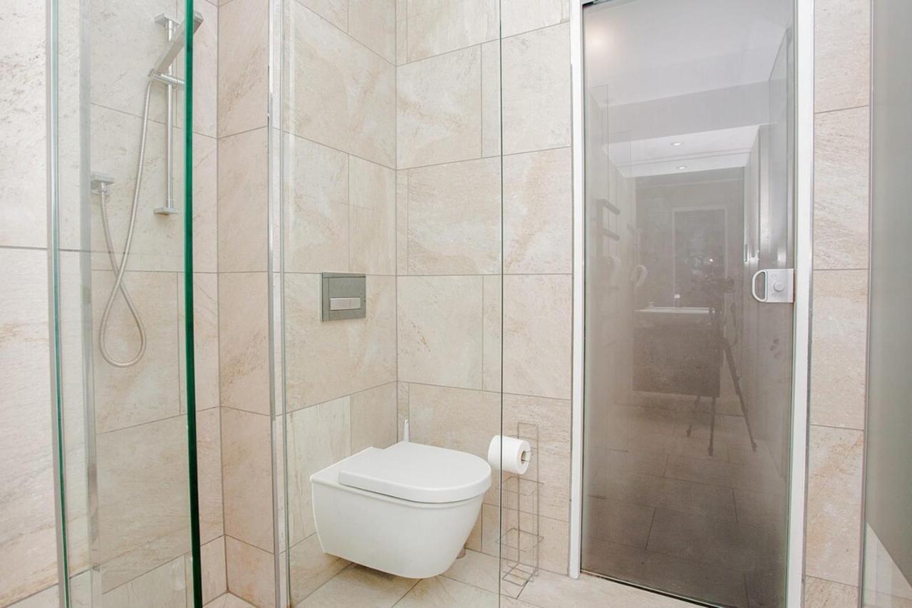 Beautiful Newly Renovated 2 Bed Apartment In Bank Лондон Екстериор снимка